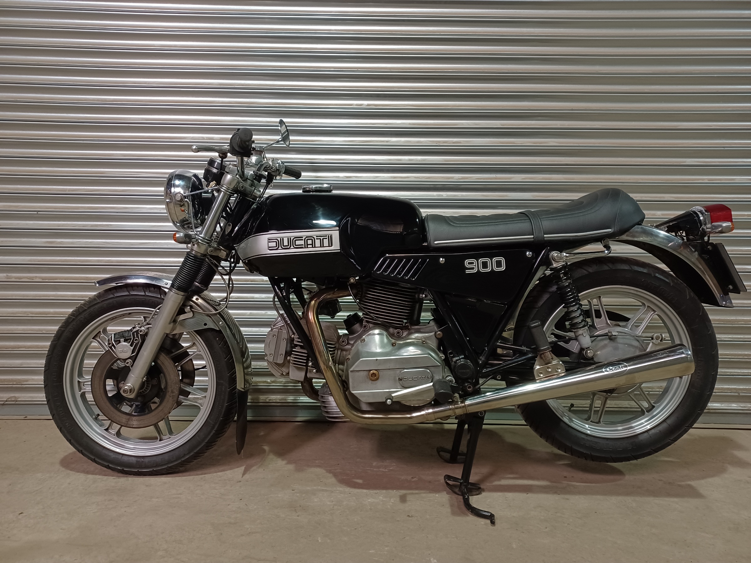 DUCATI 900 GTS ORIGINAL UK BIKE WITH V5C REGISTRATION DOCUMENT & PARTS - Image 2