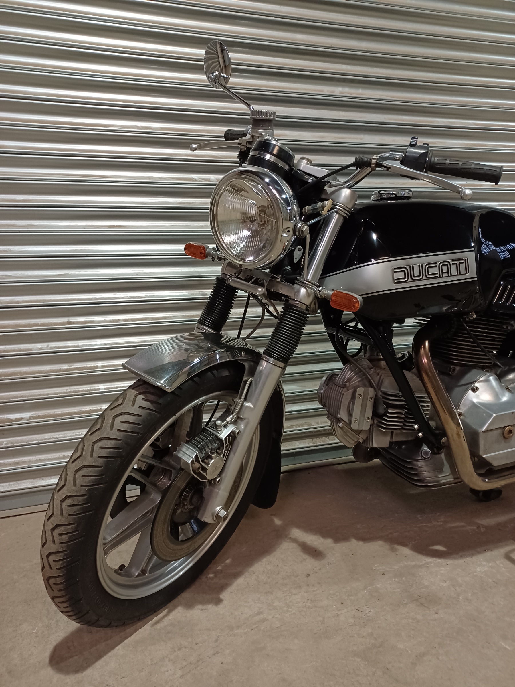 DUCATI 900 GTS ORIGINAL UK BIKE WITH V5C REGISTRATION DOCUMENT & PARTS - Image 10