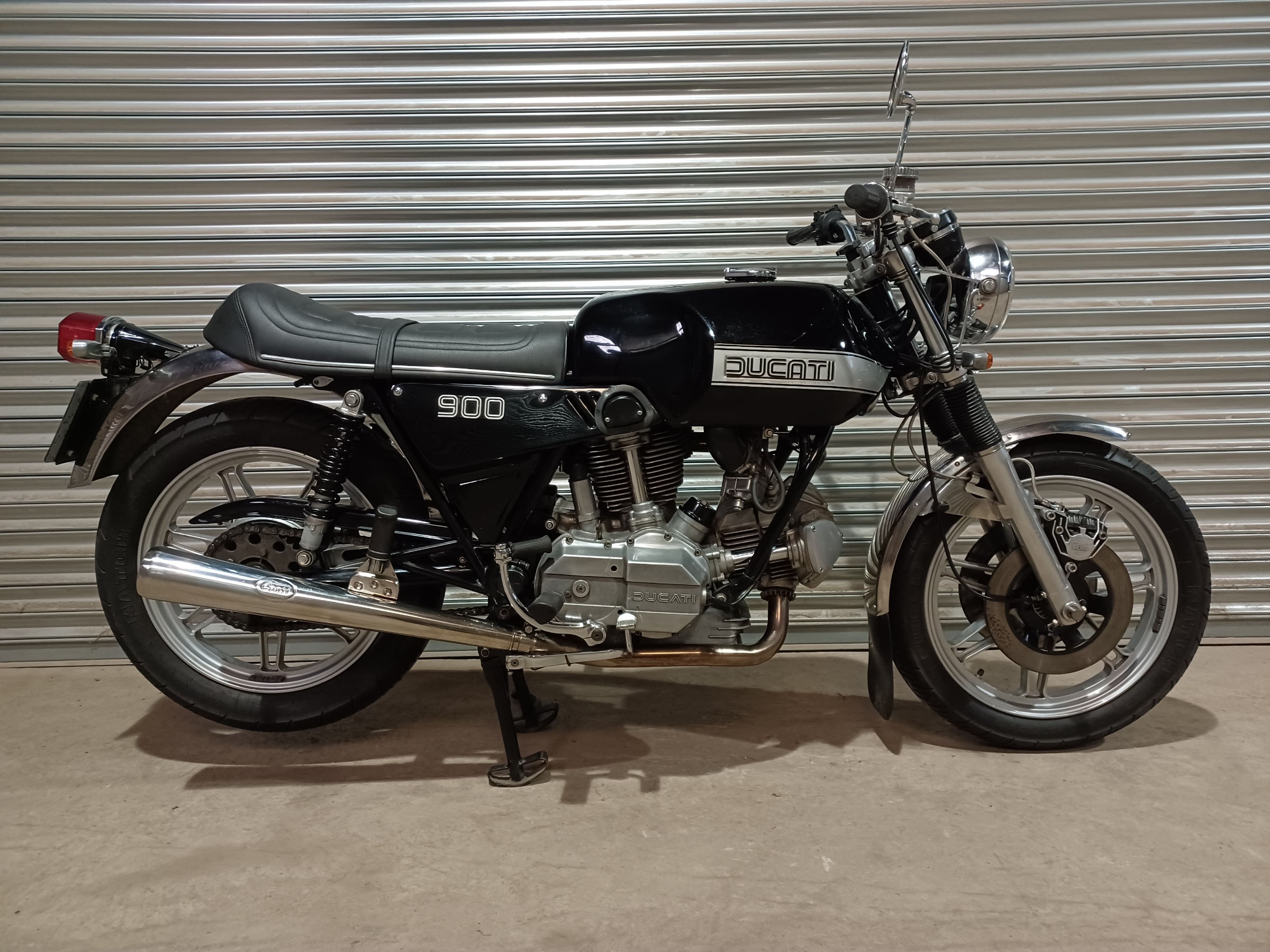 DUCATI 900 GTS ORIGINAL UK BIKE WITH V5C REGISTRATION DOCUMENT & PARTS