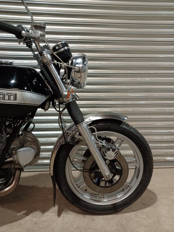 DUCATI 900 GTS ORIGINAL UK BIKE WITH V5C REGISTRATION DOCUMENT & PARTS - Image 3