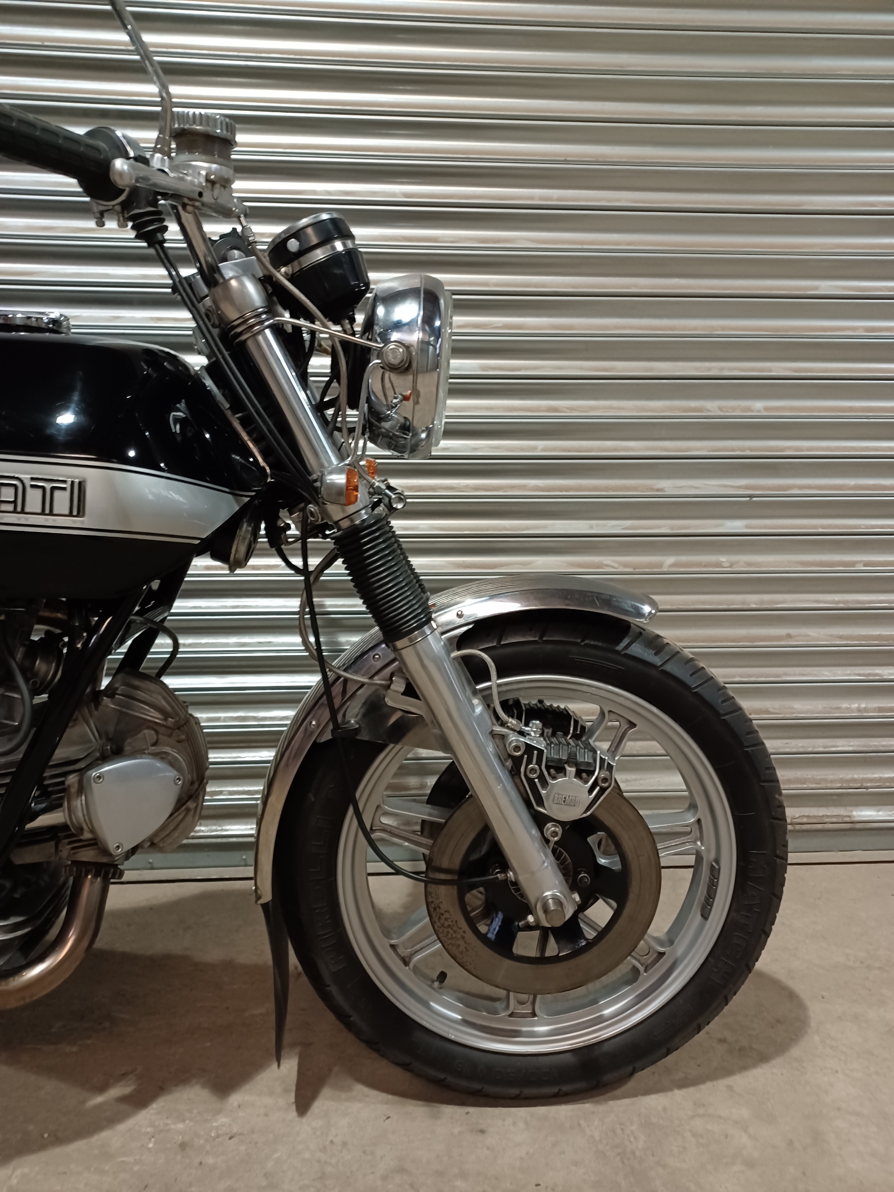DUCATI 900 GTS ORIGINAL UK BIKE WITH V5C REGISTRATION DOCUMENT & PARTS - Image 3
