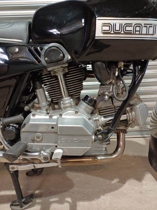 DUCATI 900 GTS ORIGINAL UK BIKE WITH V5C REGISTRATION DOCUMENT & PARTS - Image 5