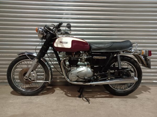 TRIUMPH BONNEVILLE 650cc UK BIKE WITH V5C LONG TERM OWNERSHIP (SOLD) - Image 2