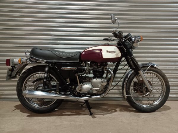 TRIUMPH BONNEVILLE 650cc UK BIKE WITH V5C LONG TERM OWNERSHIP (SOLD)