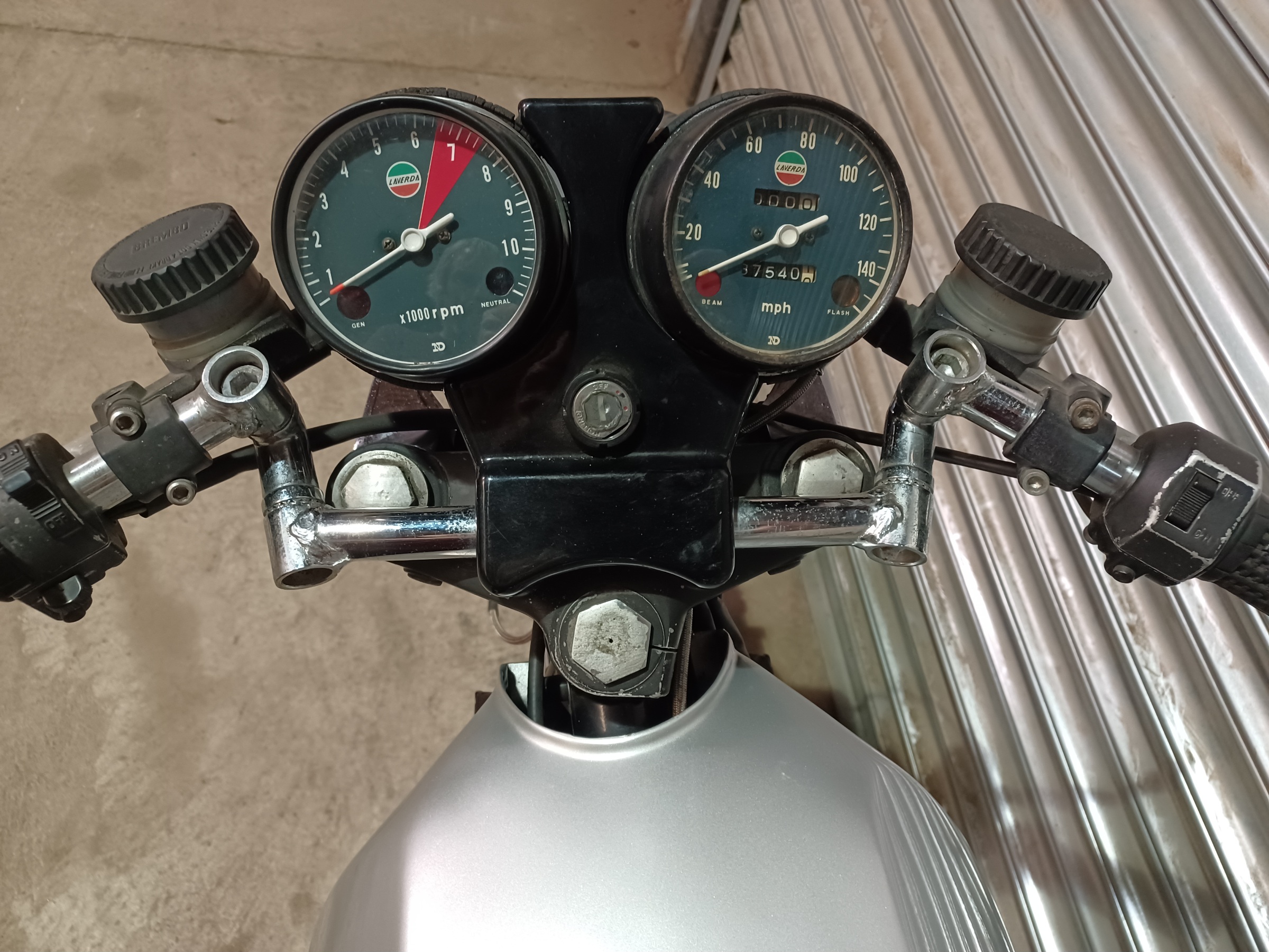 LAVERDA JOTA 180 ORIGINAL UK BIKE WITH SLATER BROTHERS AUTHENTIFICATION & V5C - Image 11