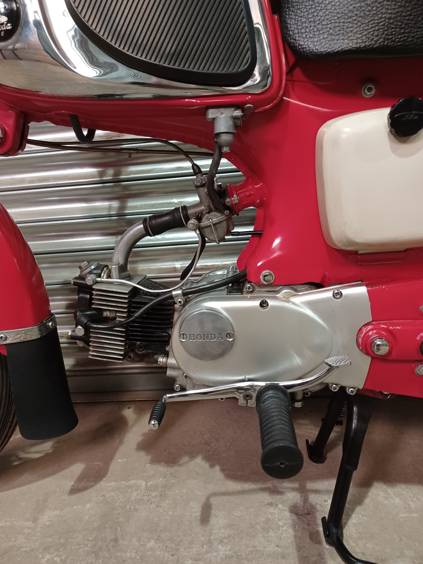 HONDA C110 50cc SPORT IN NICE CONDITION WITH V5C REGISTRATION DOCUMENT - Image 6