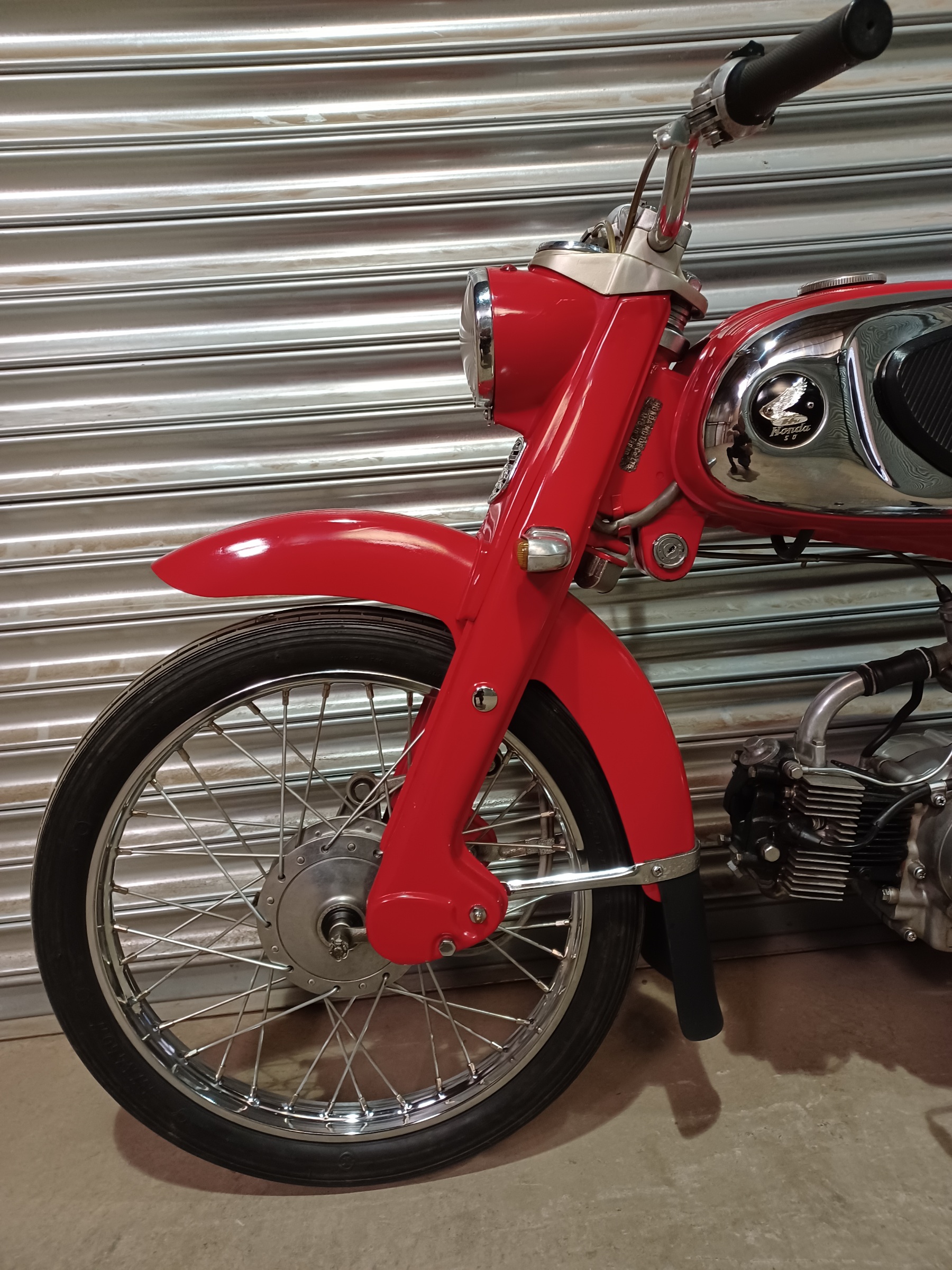 HONDA C110 50cc SPORT IN NICE CONDITION WITH V5C REGISTRATION DOCUMENT - Image 4