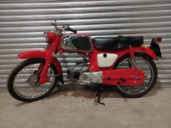 HONDA C110 50cc SPORT IN NICE CONDITION WITH V5C REGISTRATION DOCUMENT - Image 10