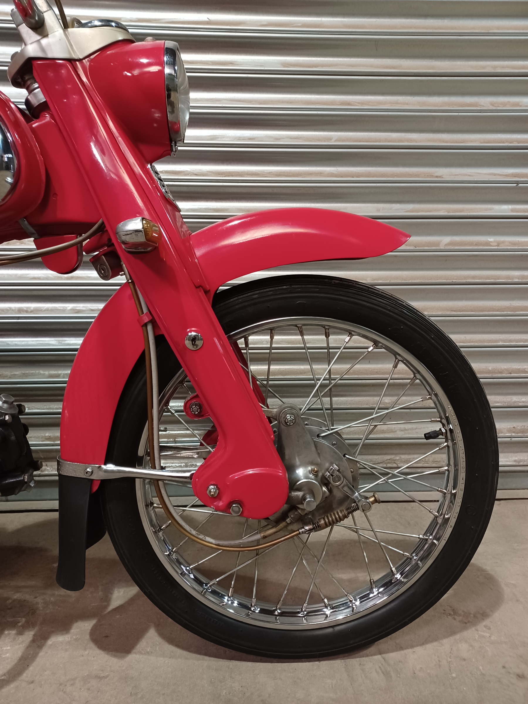 HONDA C110 50cc SPORT IN NICE CONDITION WITH V5C REGISTRATION DOCUMENT - Image 3