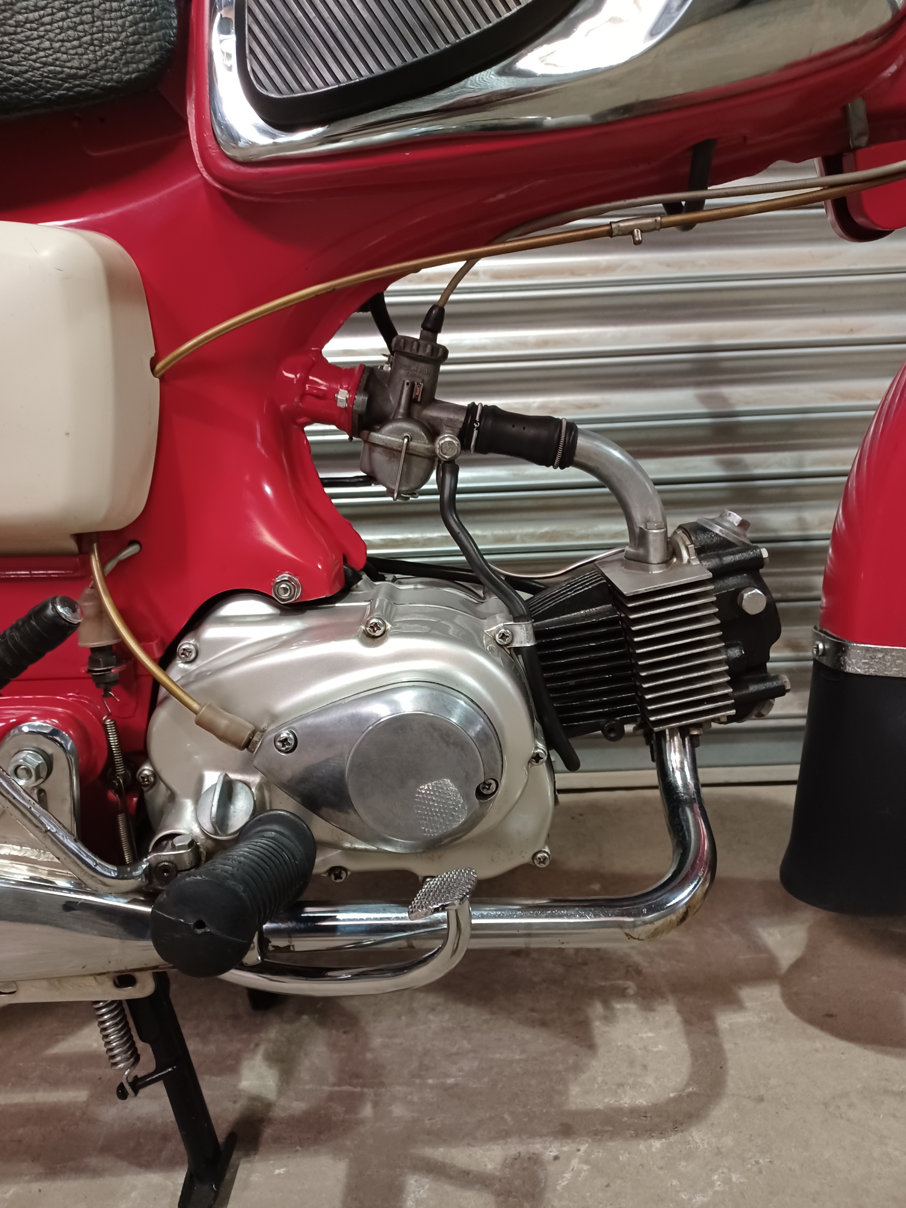 HONDA C110 50cc SPORT IN NICE CONDITION WITH V5C REGISTRATION DOCUMENT - Image 5