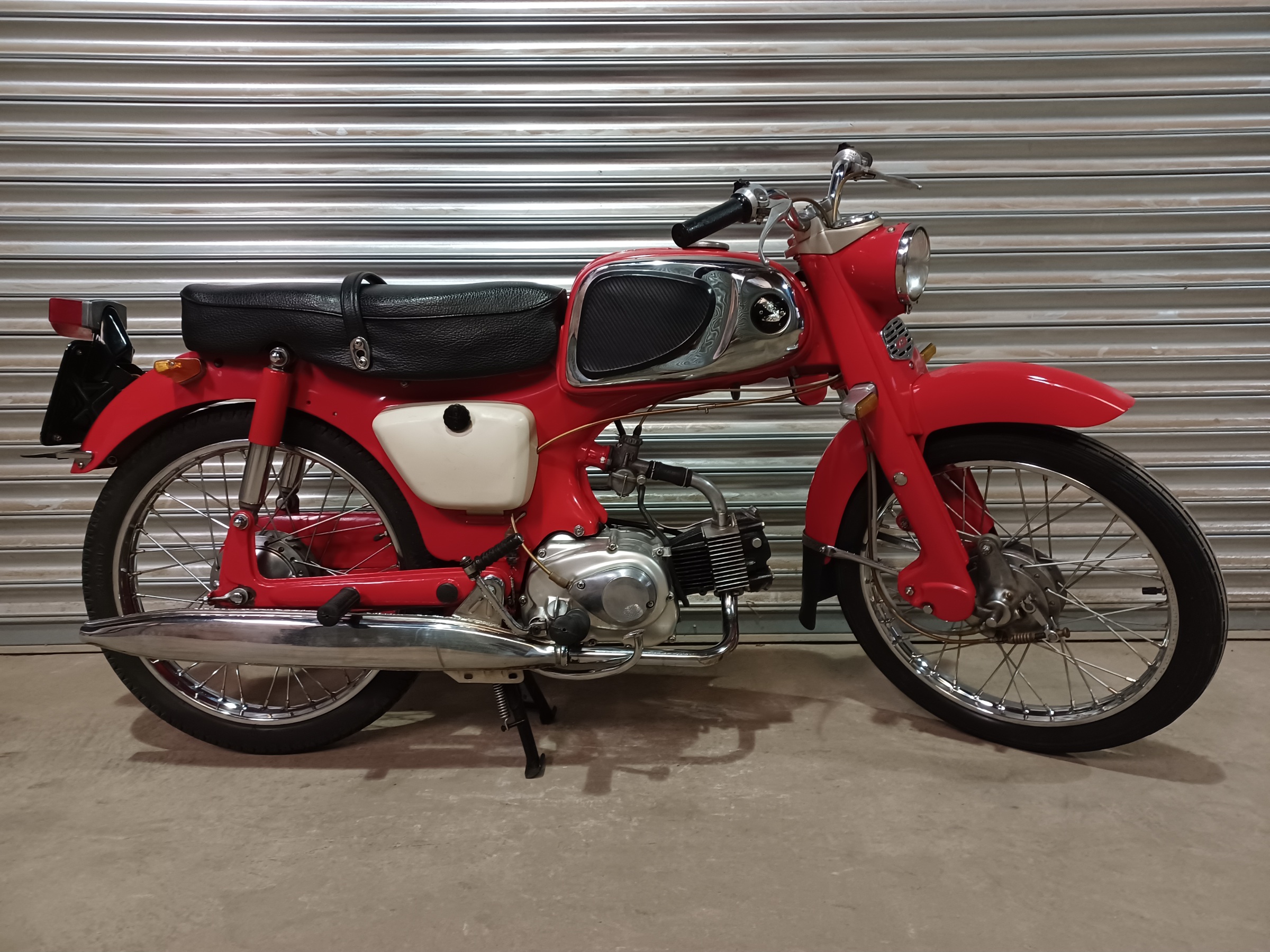HONDA C110 50cc SPORT IN NICE CONDITION WITH V5C REGISTRATION DOCUMENT - Image 9