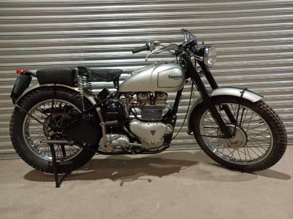 TRIUMPH TR5 TROPHY 500cc 1947 PRE-PRODUCTION / EXPERIMENTAL / DEVELOPMENT BIKE WITH V5C & PROVENANCE - Image 11