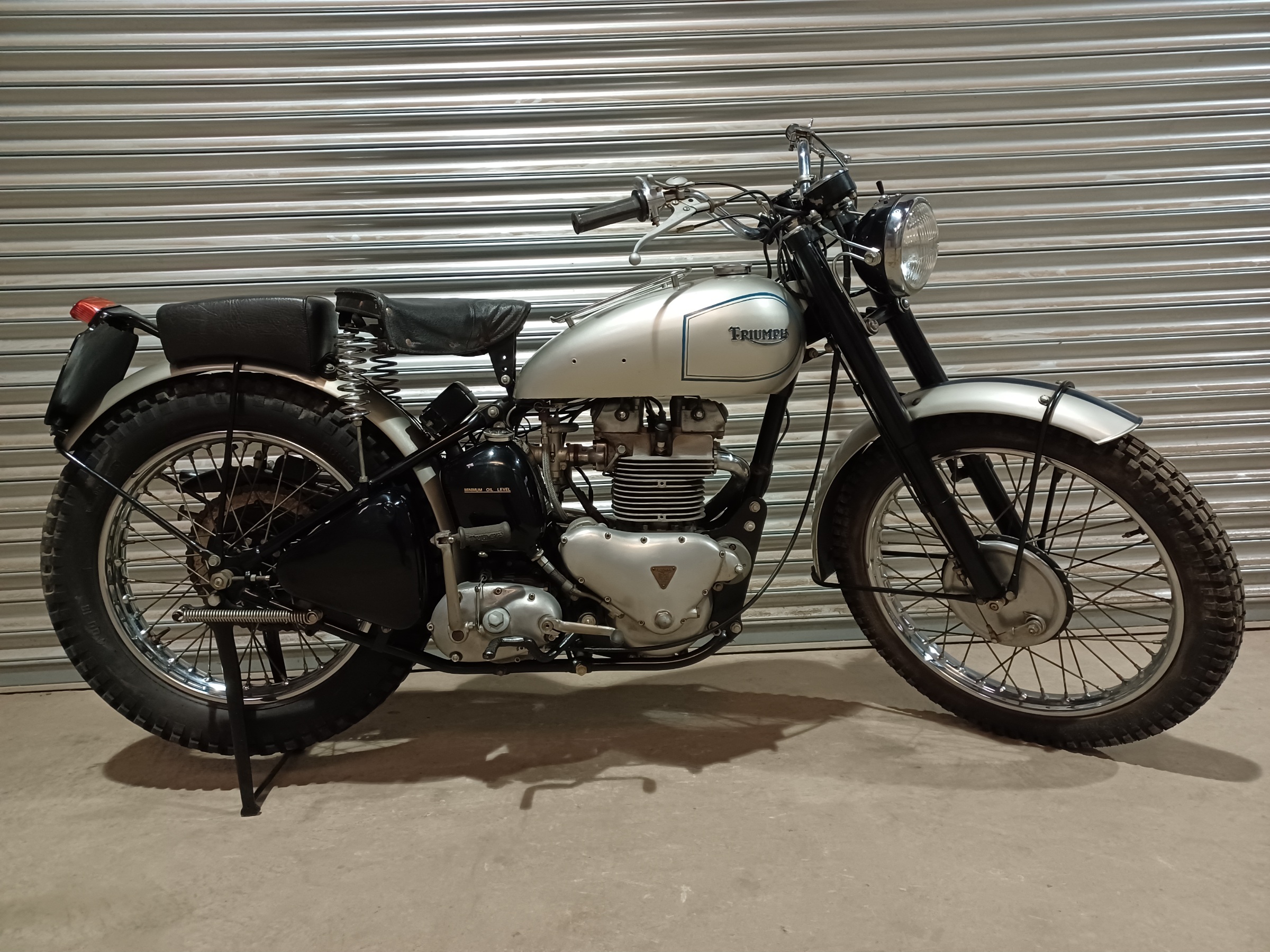 TRIUMPH TR5 TROPHY 500cc 1947 PRE-PRODUCTION / EXPERIMENTAL / DEVELOPMENT BIKE WITH V5C & PROVENANCE - Image 11