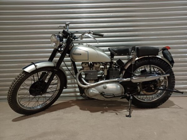 TRIUMPH TR5 TROPHY 500cc 1947 PRE-PRODUCTION / EXPERIMENTAL / DEVELOPMENT BIKE WITH V5C & PROVENANCE - Image 12