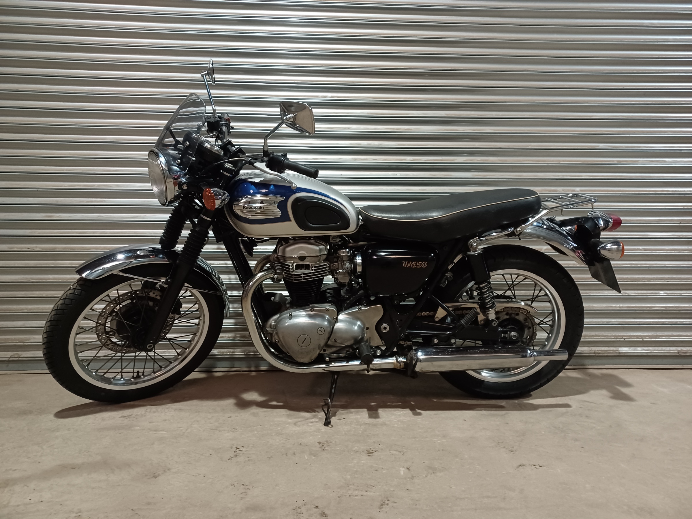 KAWASAKI W650 OWNED 22 YEARS WITH EVERY MOT CERTIFICATE PRESENT - Image 9