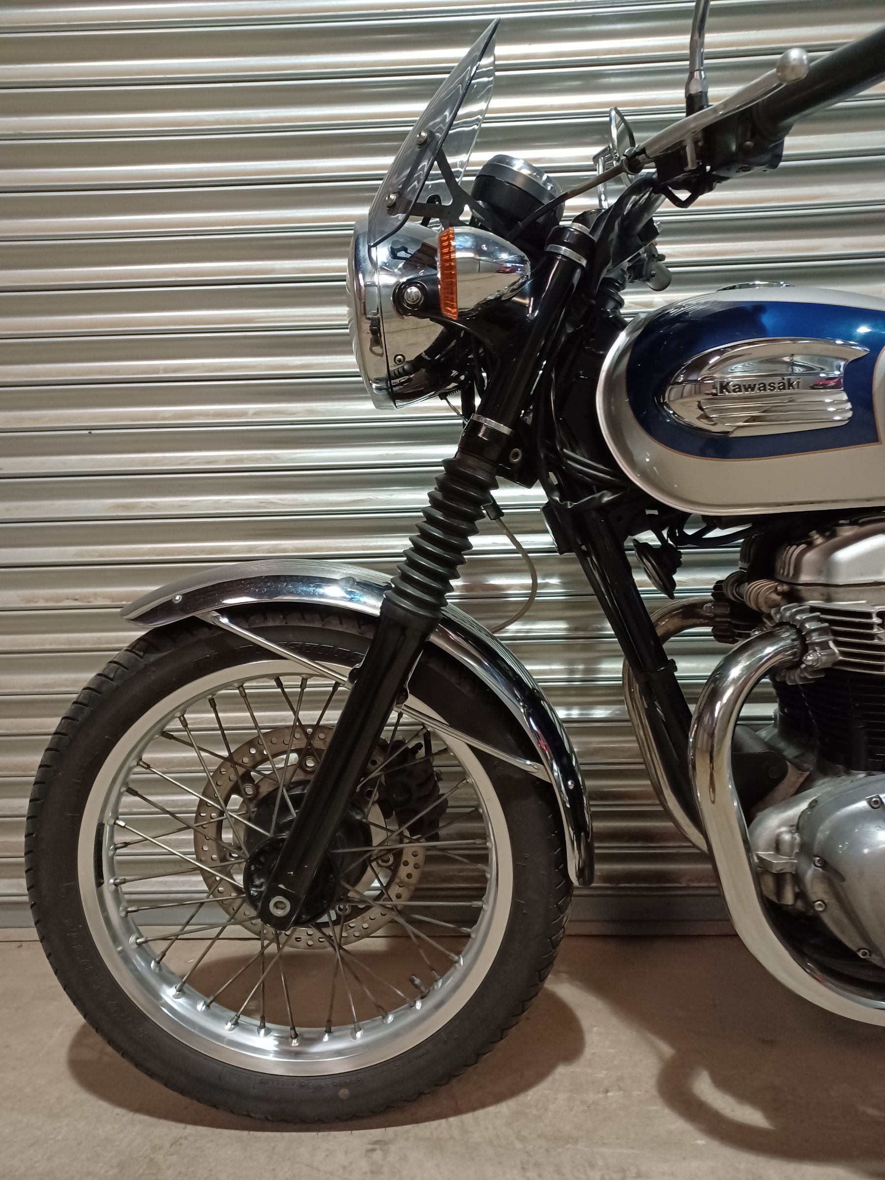 KAWASAKI W650 OWNED 22 YEARS WITH EVERY MOT CERTIFICATE PRESENT - Image 4