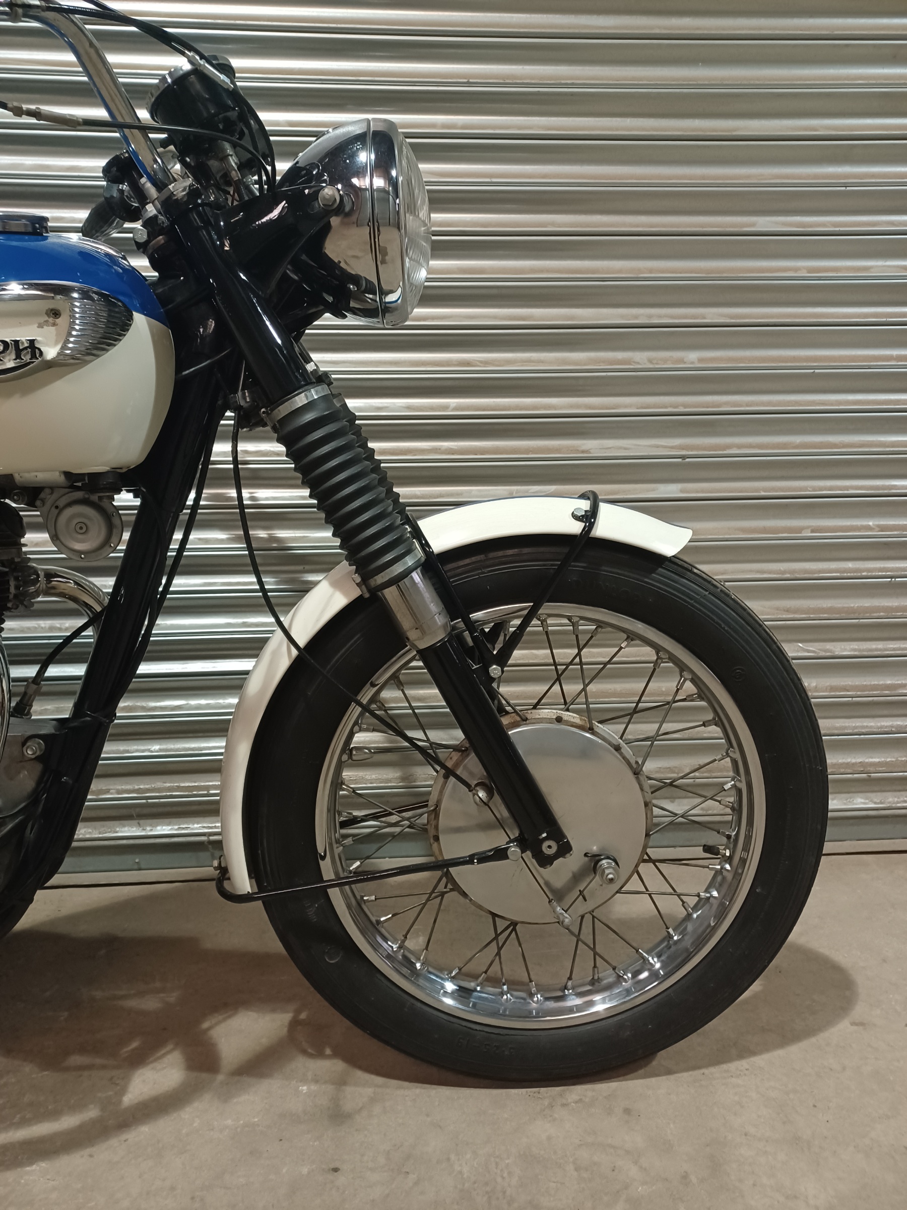 TRIUMPH TROPHY TR6SR 650cc RARE CLASSIC TROPHY WITH MATCHING NUMBERS & V5C - Image 3
