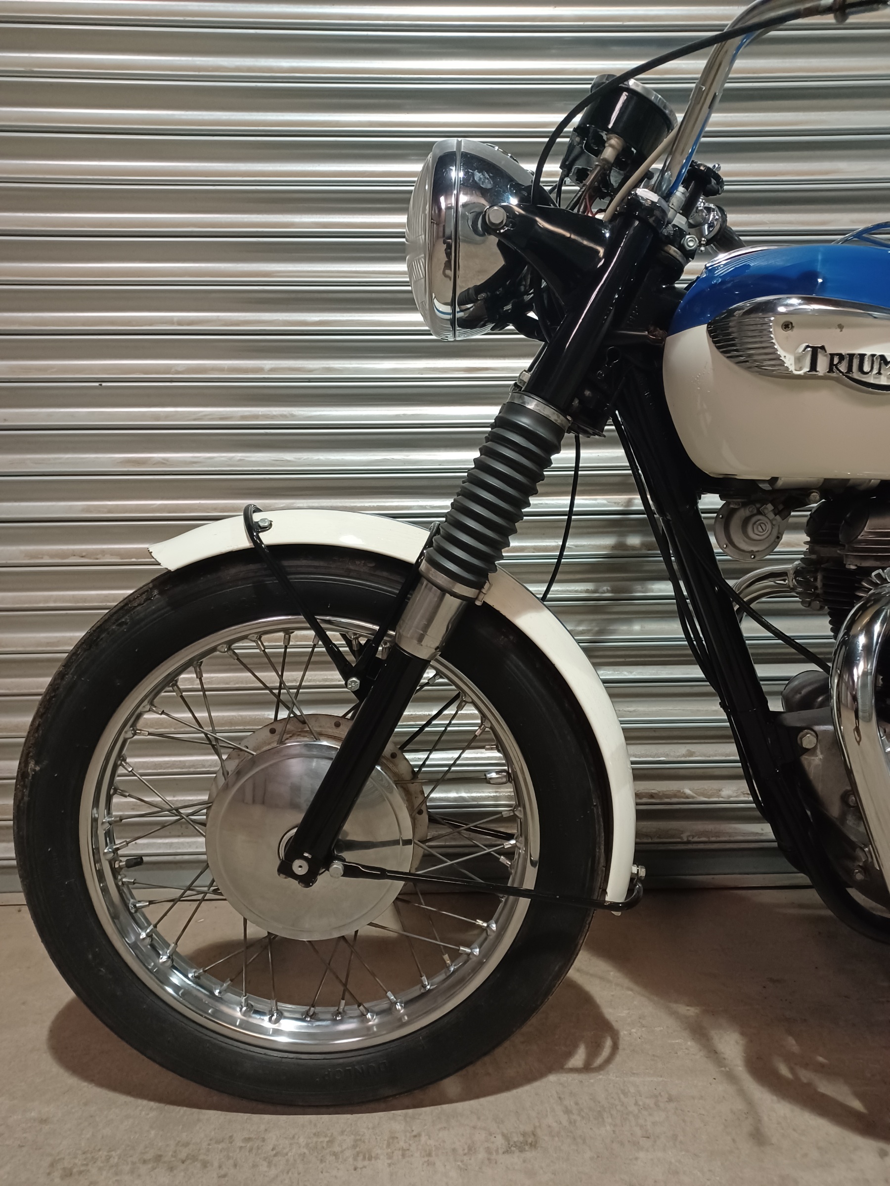 TRIUMPH TROPHY TR6SR 650cc RARE CLASSIC TROPHY WITH MATCHING NUMBERS & V5C - Image 4
