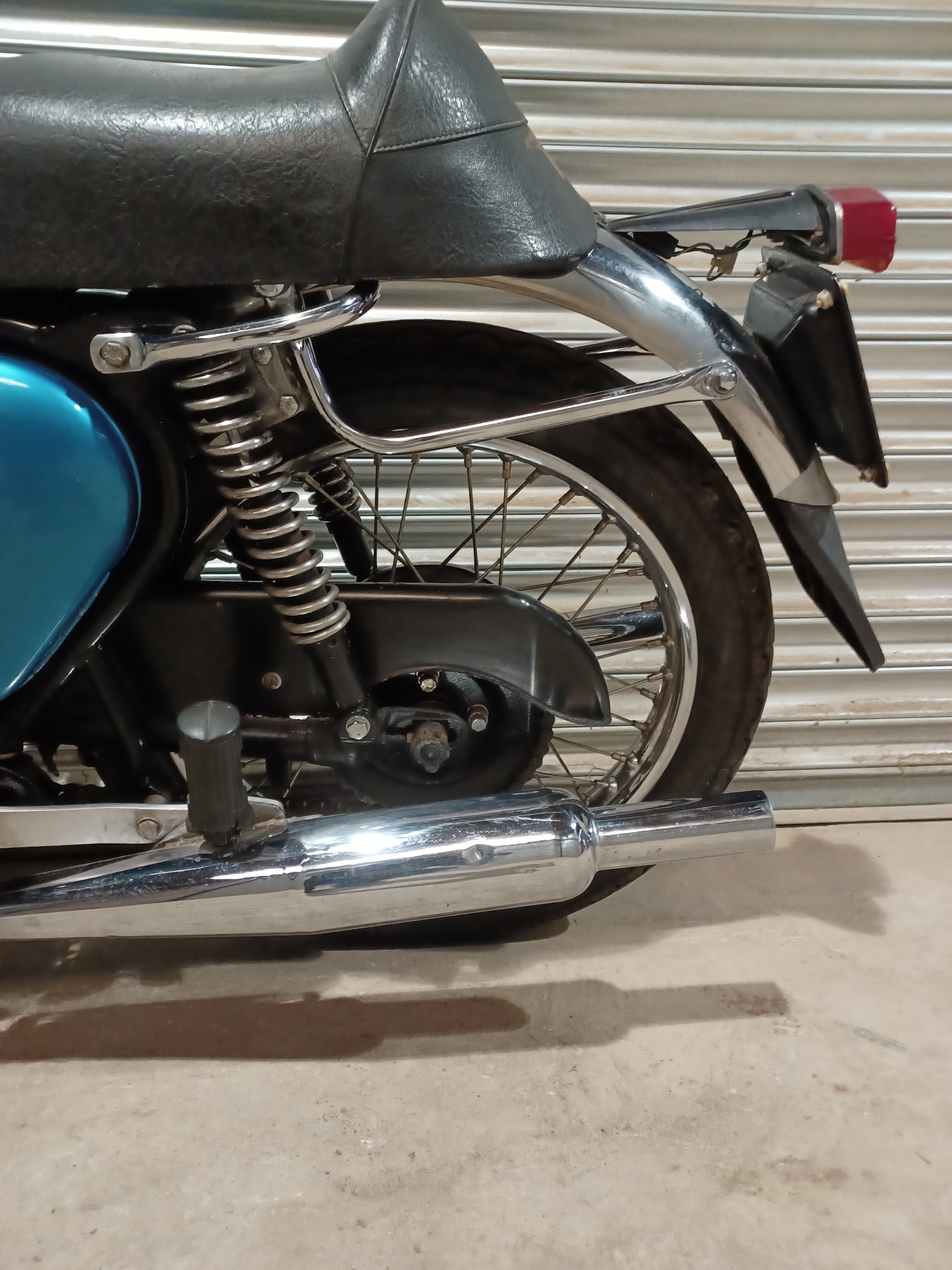 BSA A10 650cc CAFE RACER STYLE WITH V5C & OLD MOT CERTIFICATES - Image 7