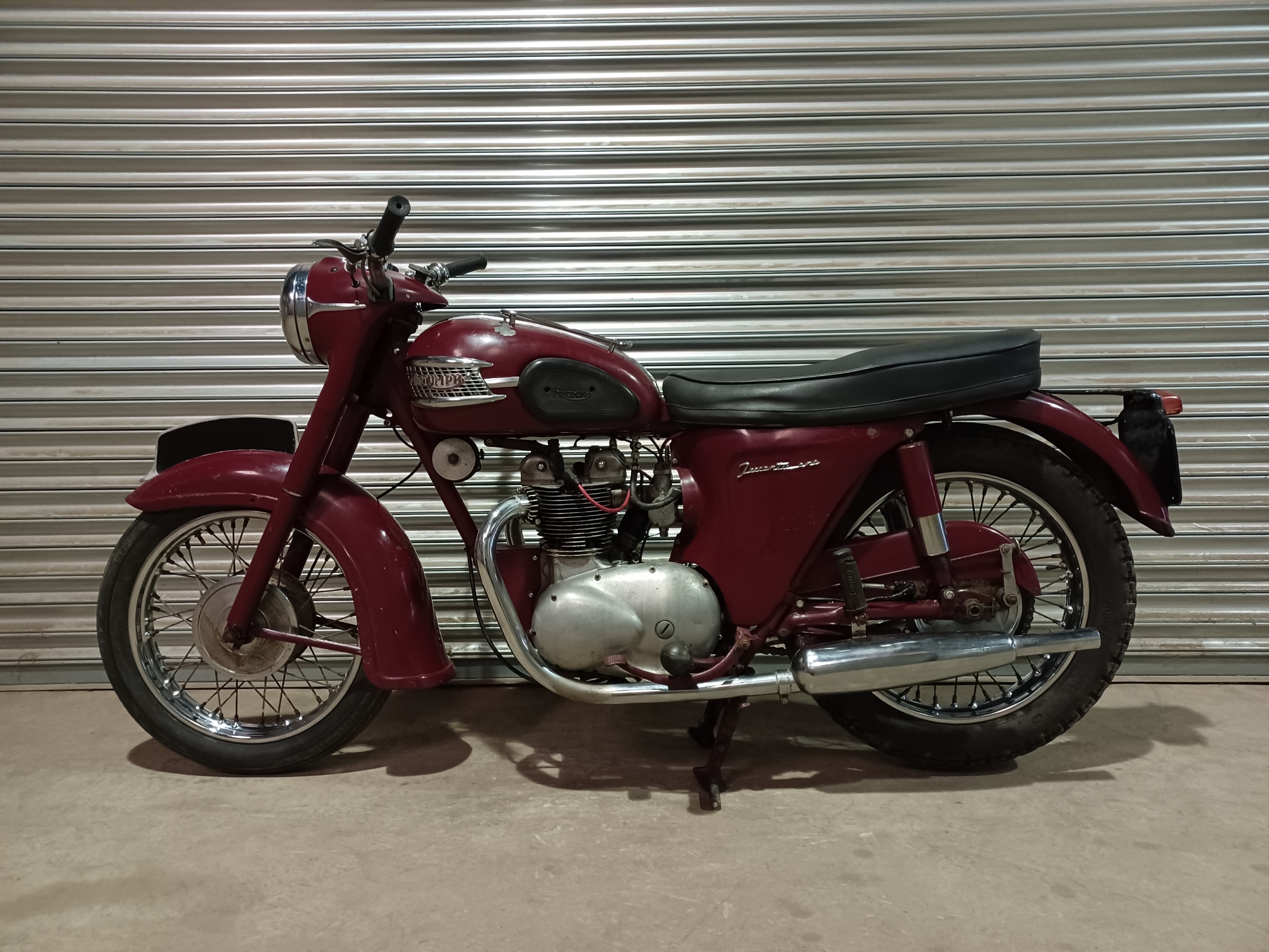 TRIUMPH 3TA / TWENTY ONE 350cc MATCHING NUMBERS WITH V5C REGISTRATION DOCUMENT - Image 2
