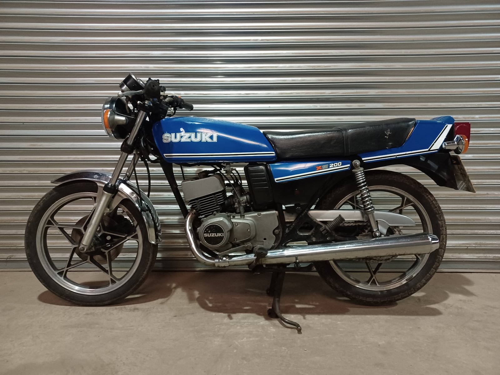 SUZUKI X5 200 STANDARD ORIGINAL CONDITION ELECTRIC START WITH V5C & LOW MILES - Image 4