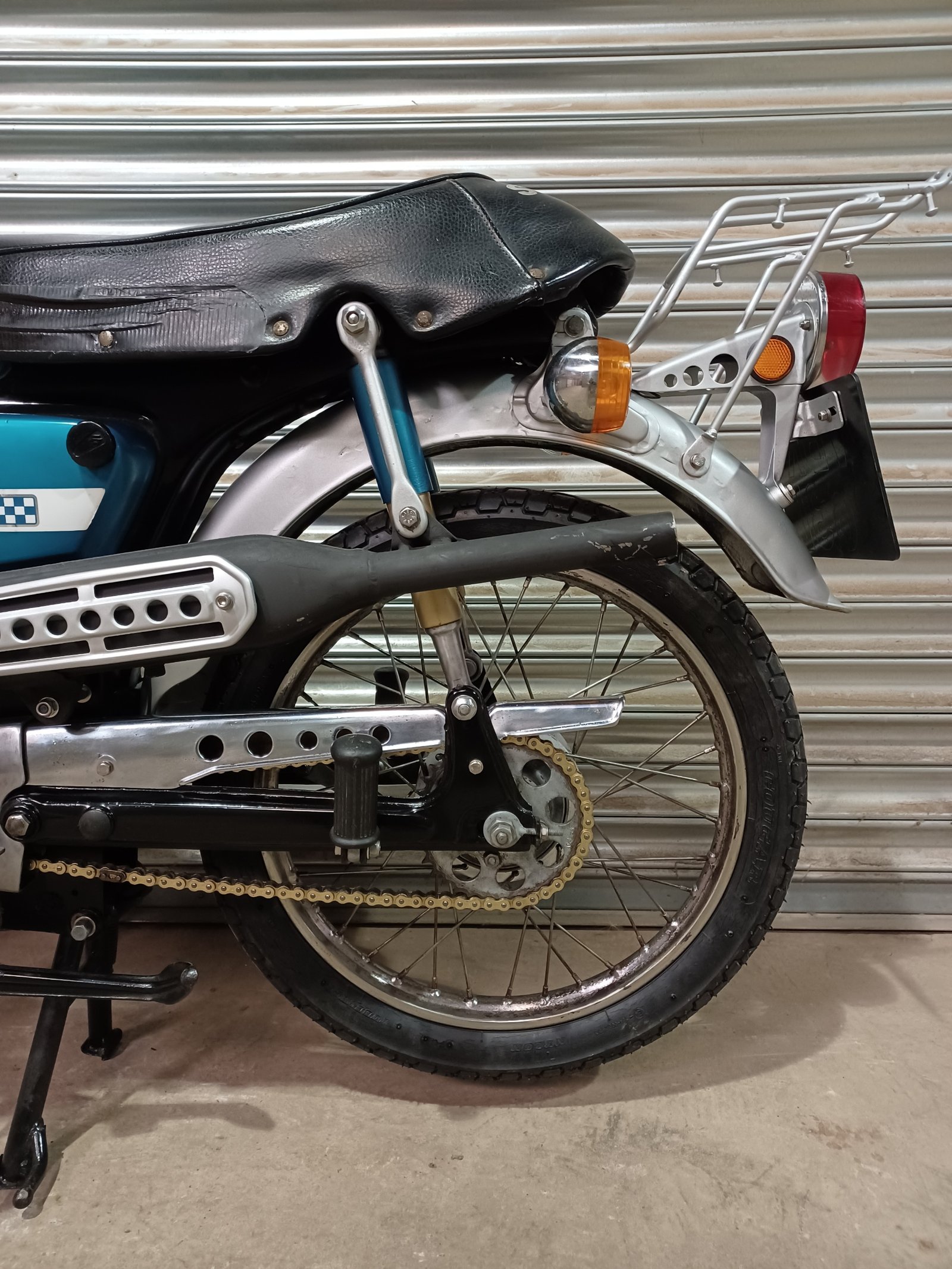 SUZUKI MAVERICK 50cc ORIGINAL UK BIKE VERY RARE WITH V5C REGISTRATION DOCUMENT - Image 8