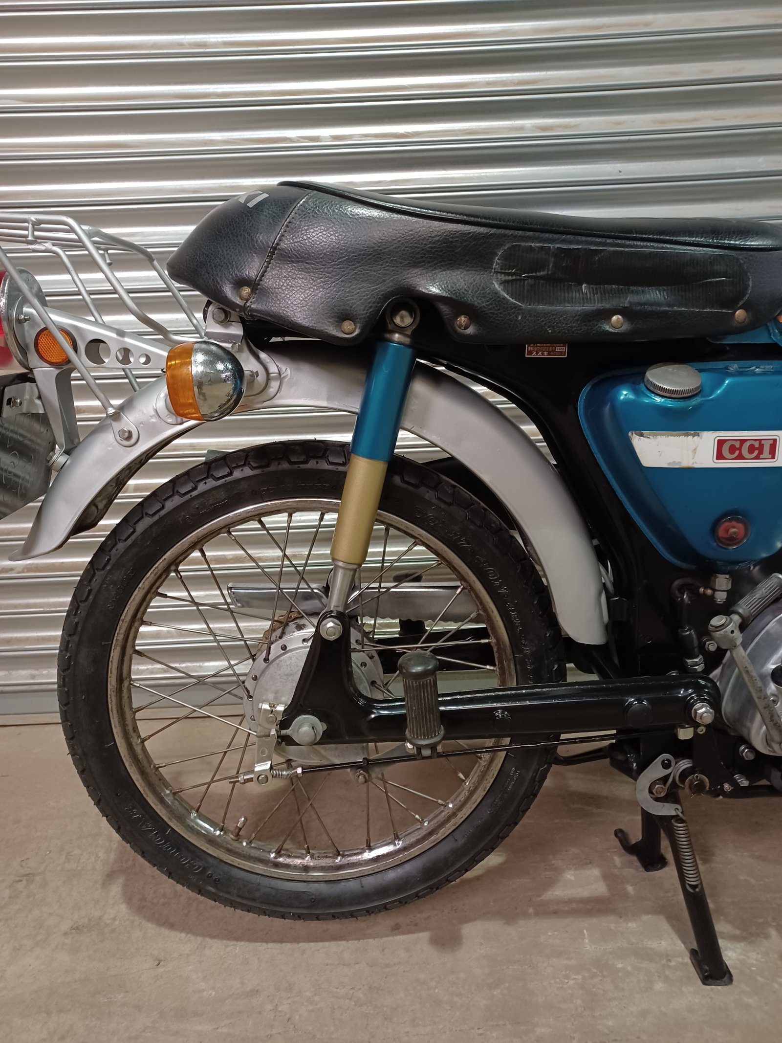 SUZUKI MAVERICK 50cc ORIGINAL UK BIKE VERY RARE WITH V5C REGISTRATION DOCUMENT - Image 9