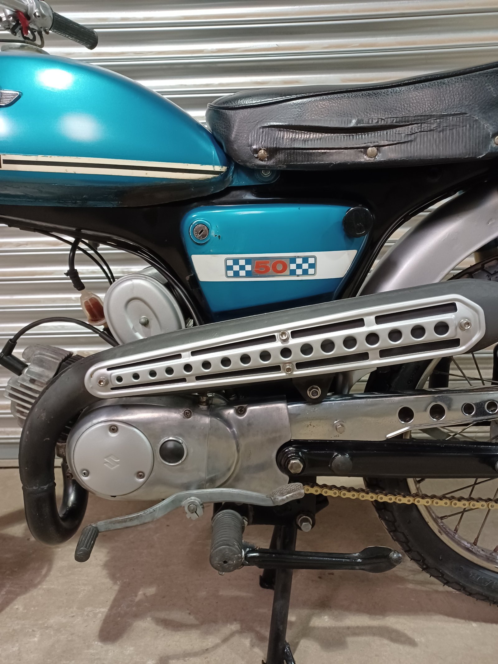 SUZUKI MAVERICK 50cc ORIGINAL UK BIKE VERY RARE WITH V5C REGISTRATION DOCUMENT - Image 6