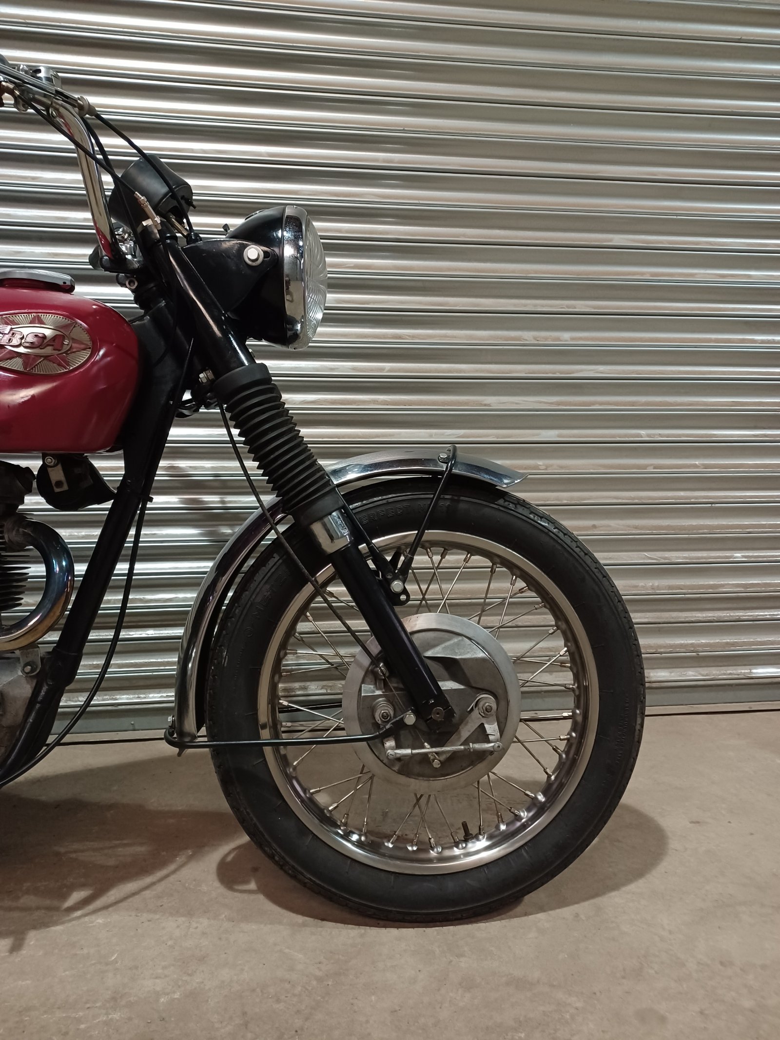 BSA B44 SHOOTING STAR 441cc MATCHING NUMBERS WITH ELECTRONIC IGNITION - Image 4
